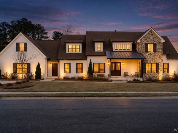 5805 Deerfoot Ct, Trussville, AL 35173