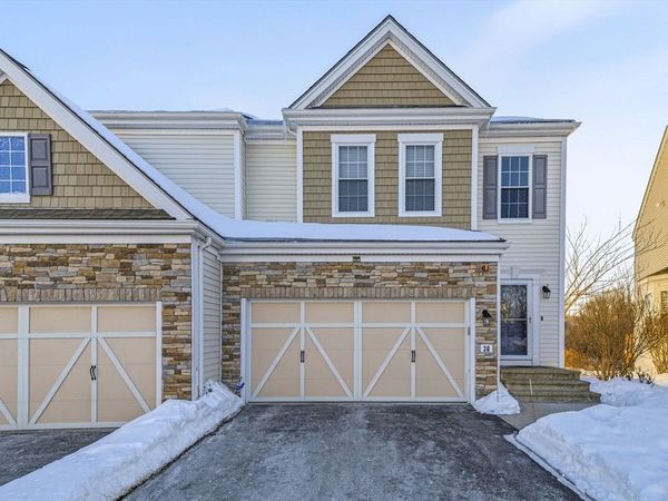 30 Wayside Dr, Unit 30, Hopkinton, MA 01748