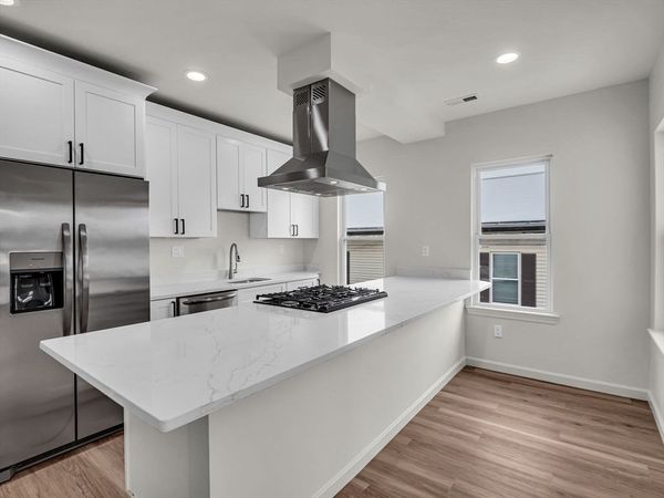 12 Alpine St, Unit 1, Worcester, MA 01610