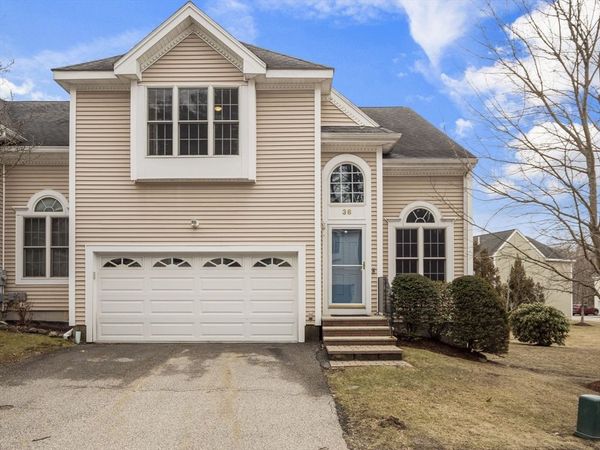 36 Knowlton Cir, Unit 1, Upton, MA 01568