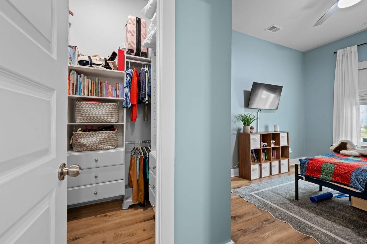 113 Medford Street Photo 18