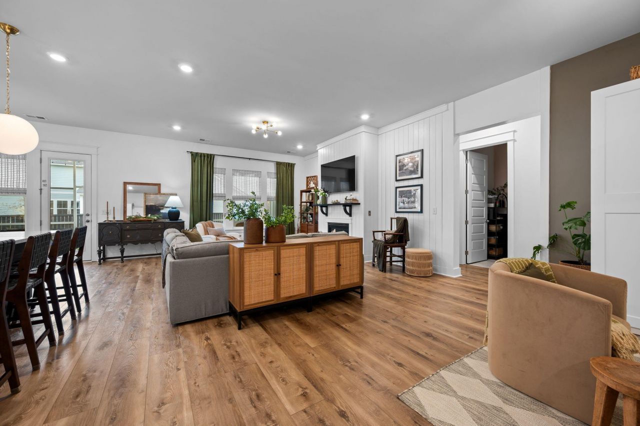 113 Medford Street Photo 23