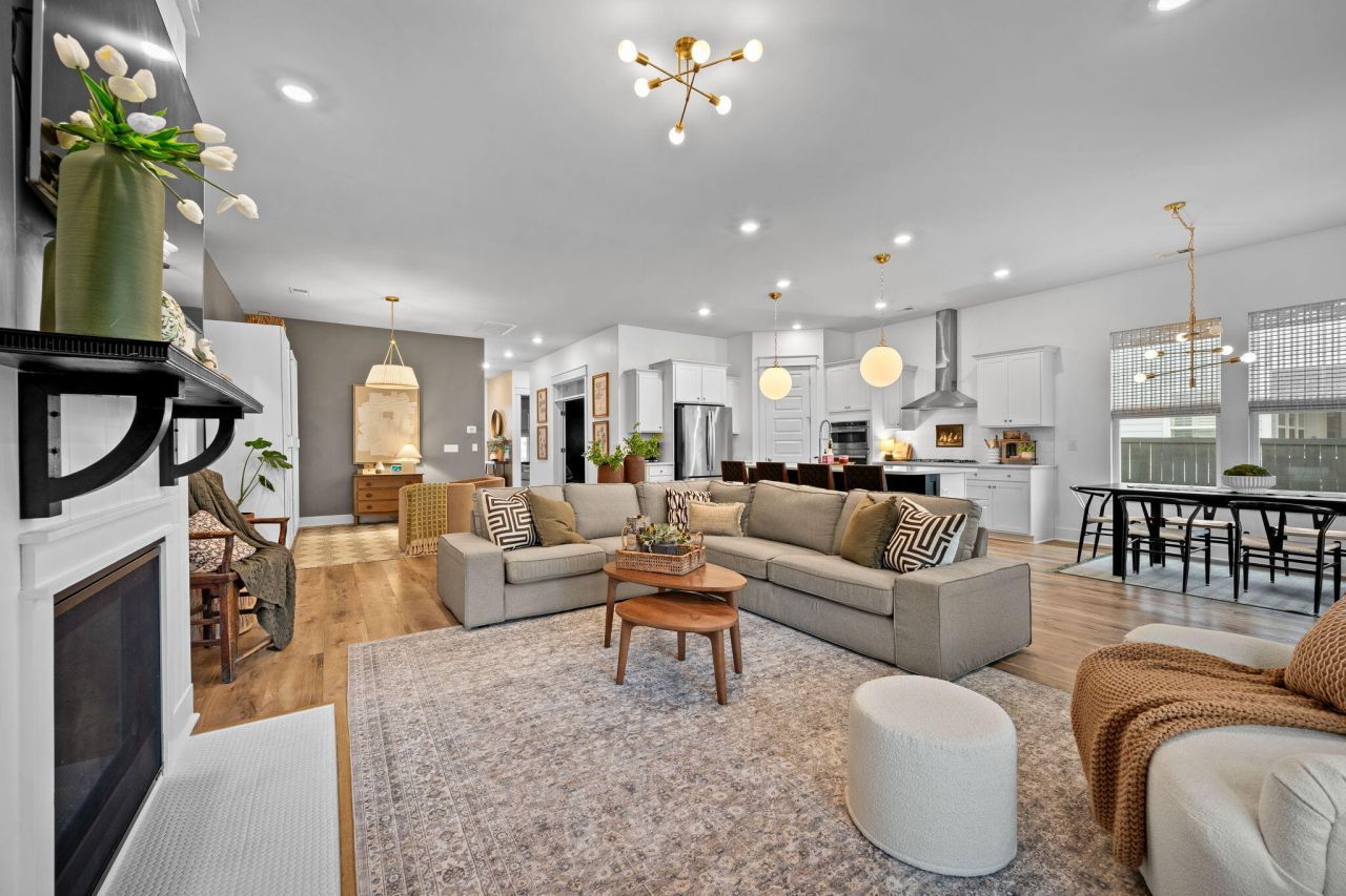 113 Medford Street Photo 28