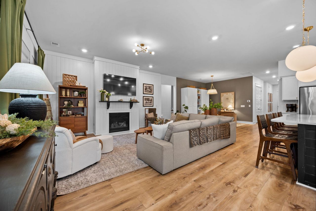 113 Medford Street Photo 32