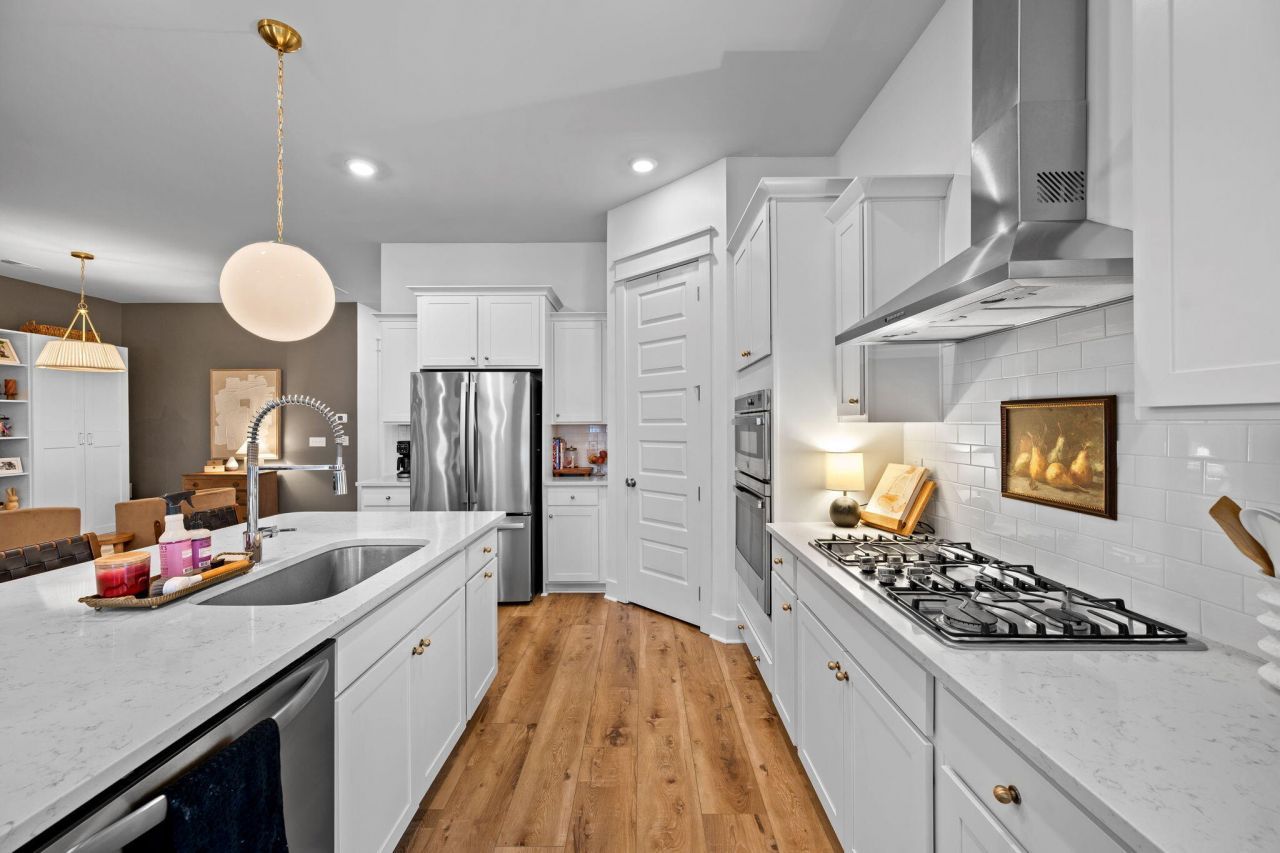 113 Medford Street Photo 38