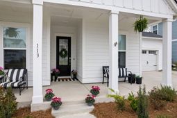 113 Medford Street photo 4