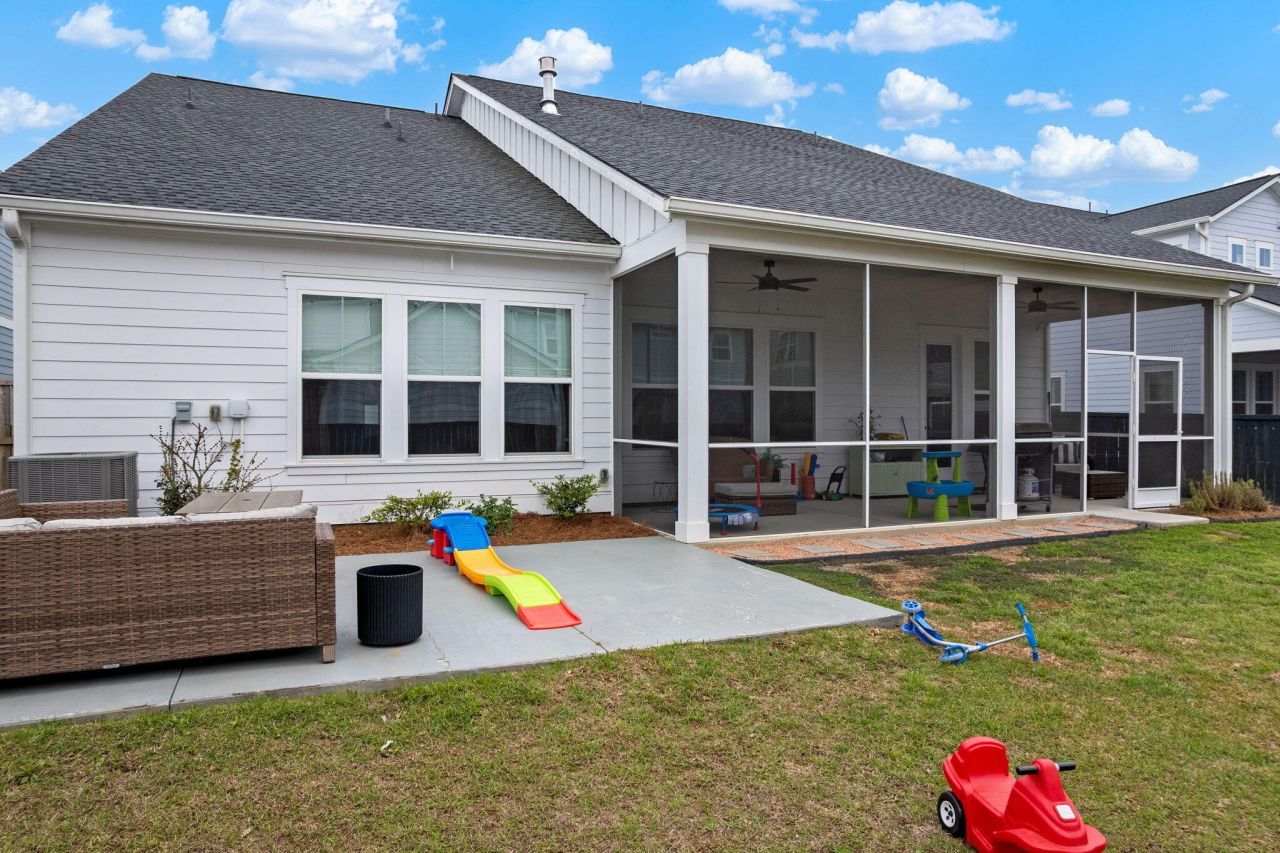 113 Medford Street Photo 64