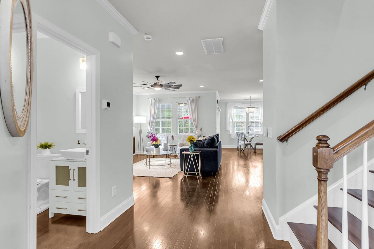 9707 Cutleaf Drive Photo 20