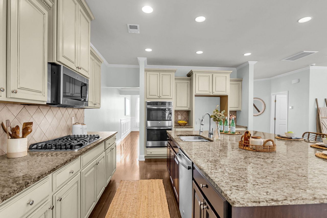 9707 Cutleaf Drive Photo 26