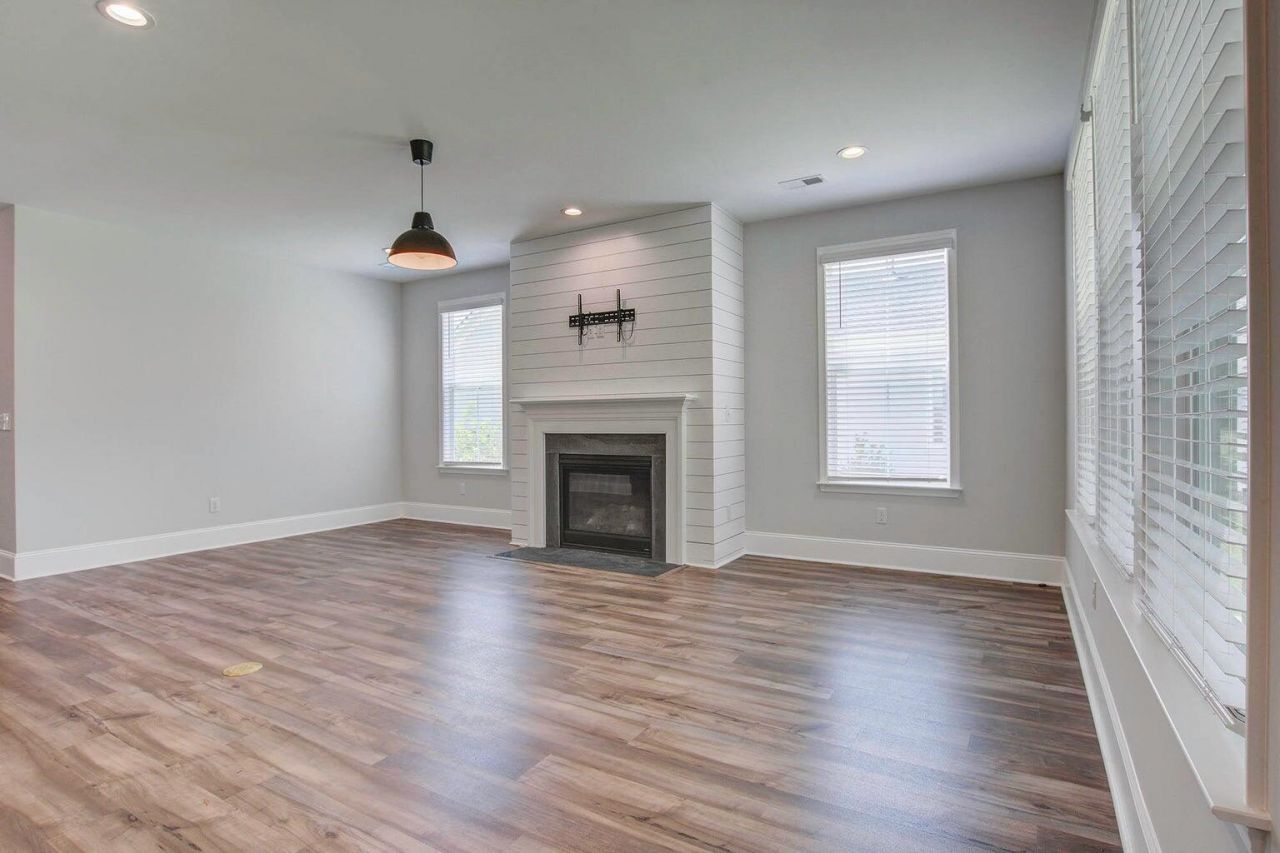 216 Quimby Hill Drive Photo 6