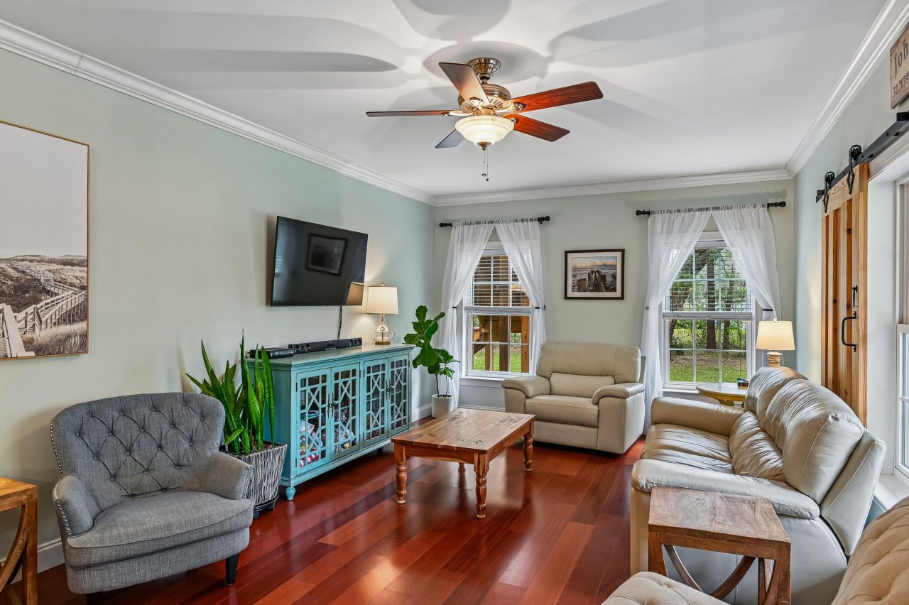 2458 Audette Avenue Photo 19