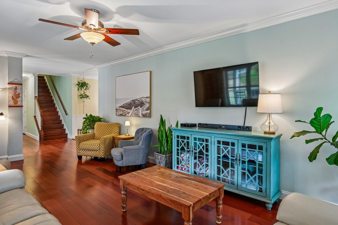 2458 Audette Avenue Photo 20