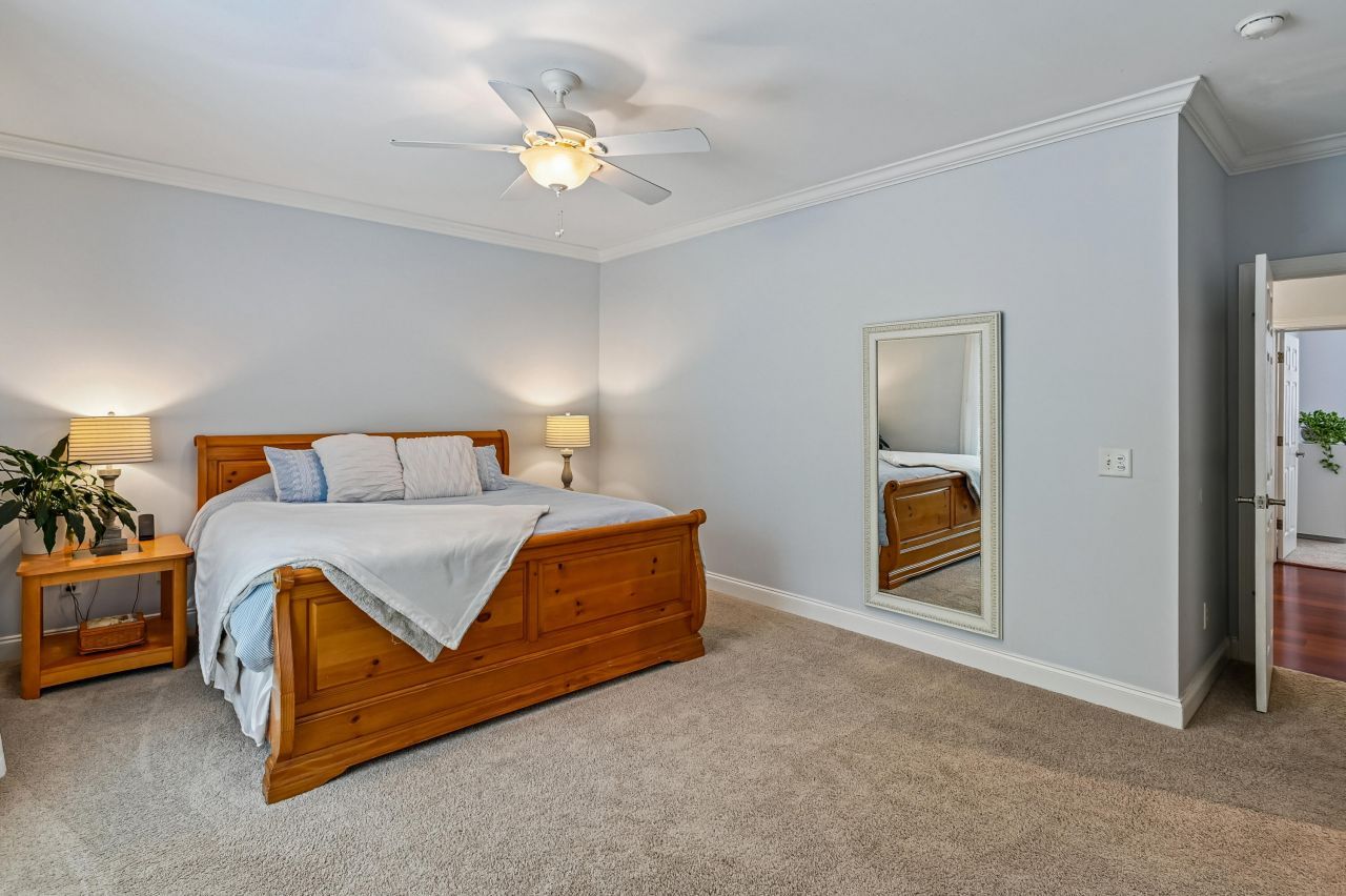 2458 Audette Avenue Photo 32