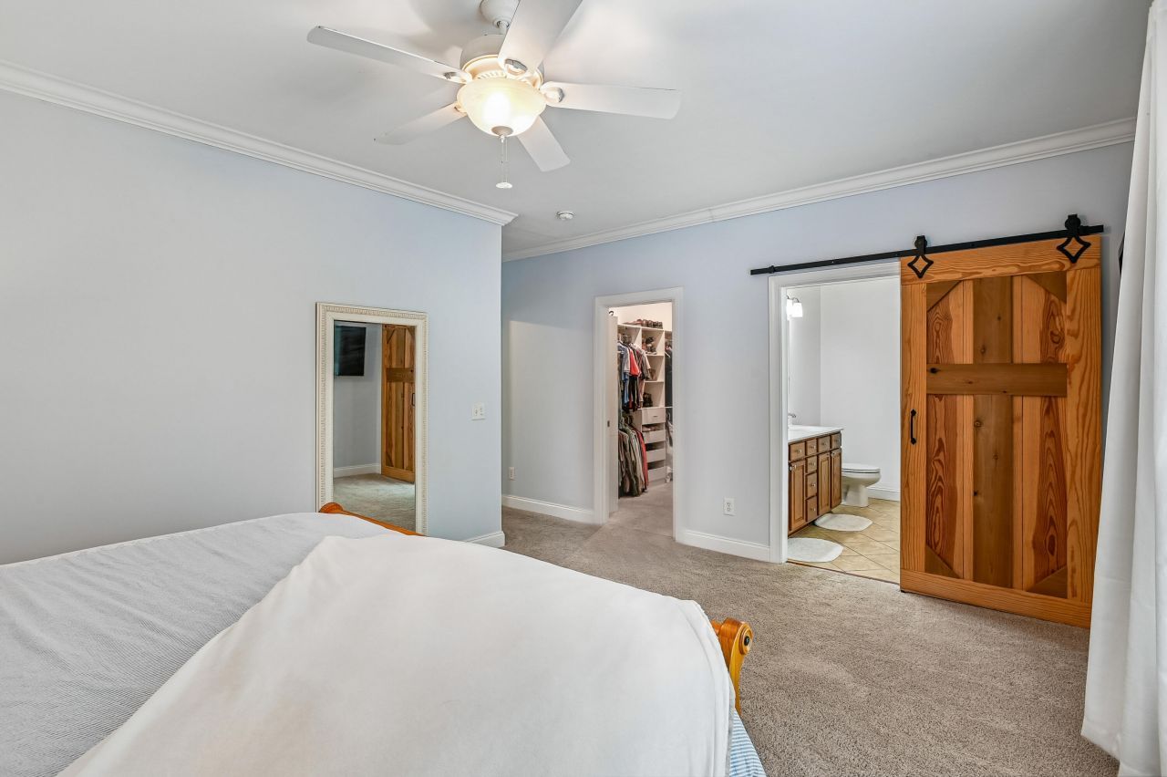 2458 Audette Avenue Photo 33