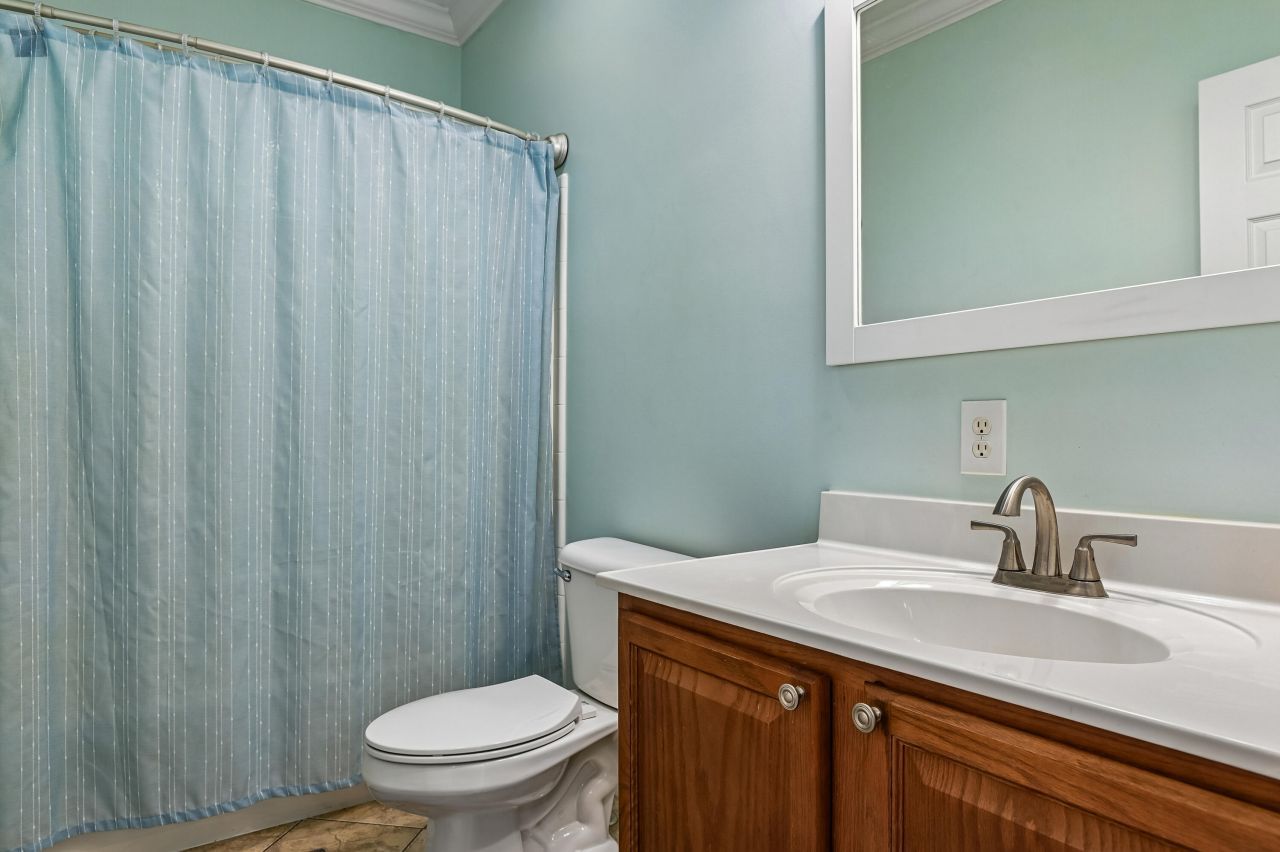 2458 Audette Avenue Photo 43