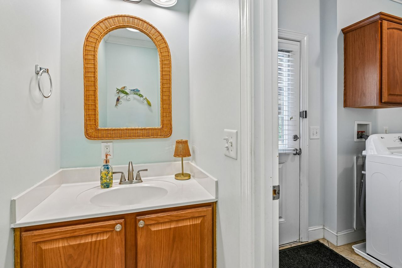 2458 Audette Avenue Photo 49