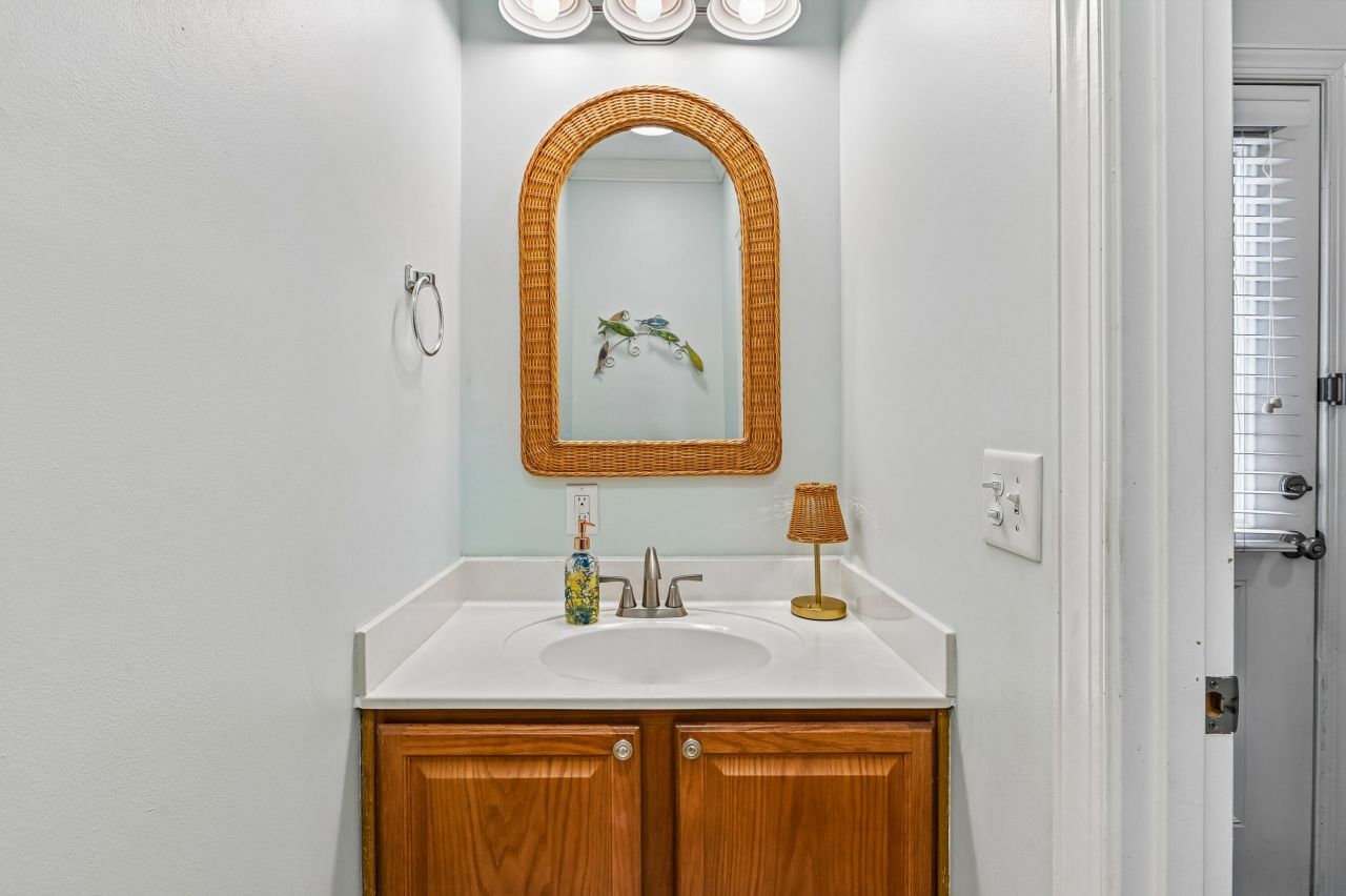 2458 Audette Avenue Photo 50