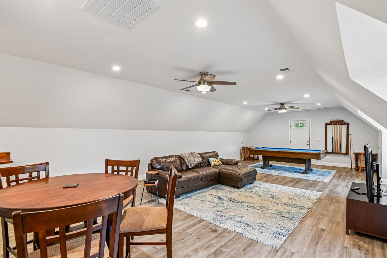 2458 Audette Avenue Photo 52