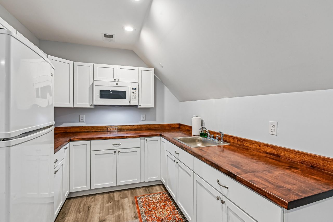 2458 Audette Avenue Photo 62