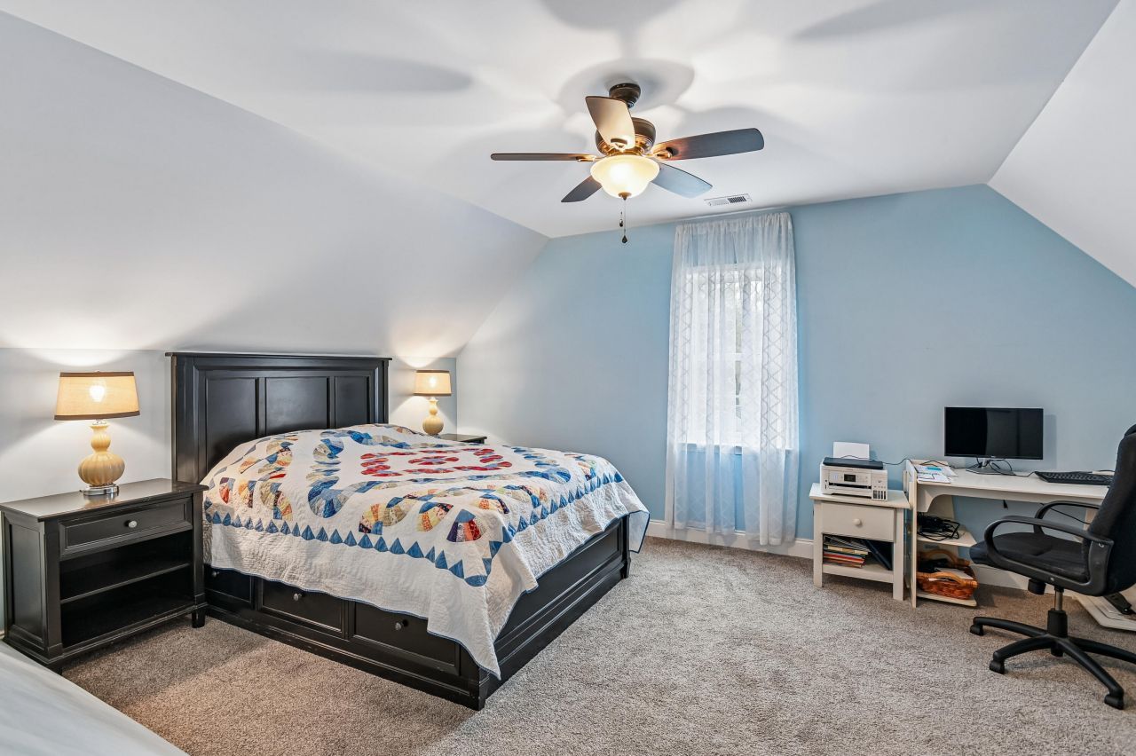 2458 Audette Avenue Photo 65