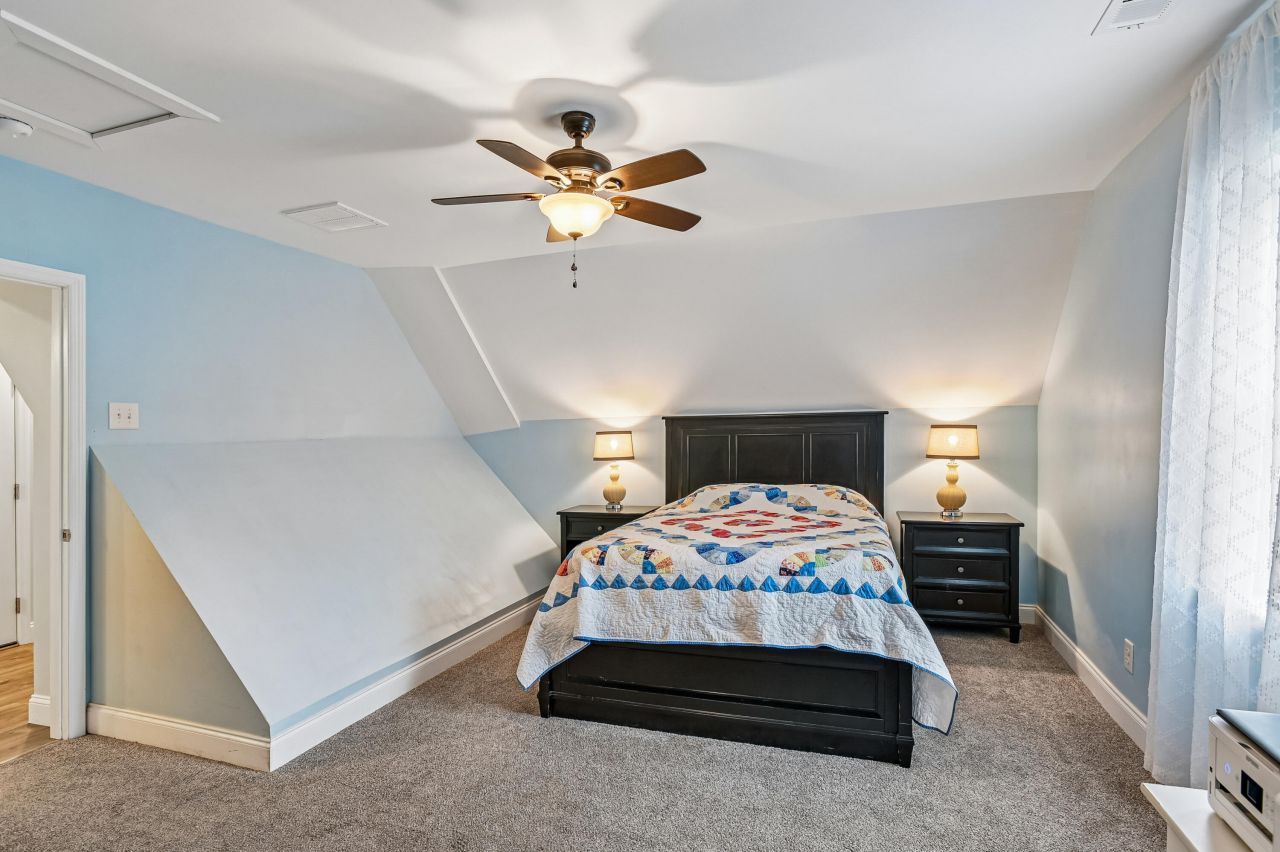 2458 Audette Avenue Photo 66