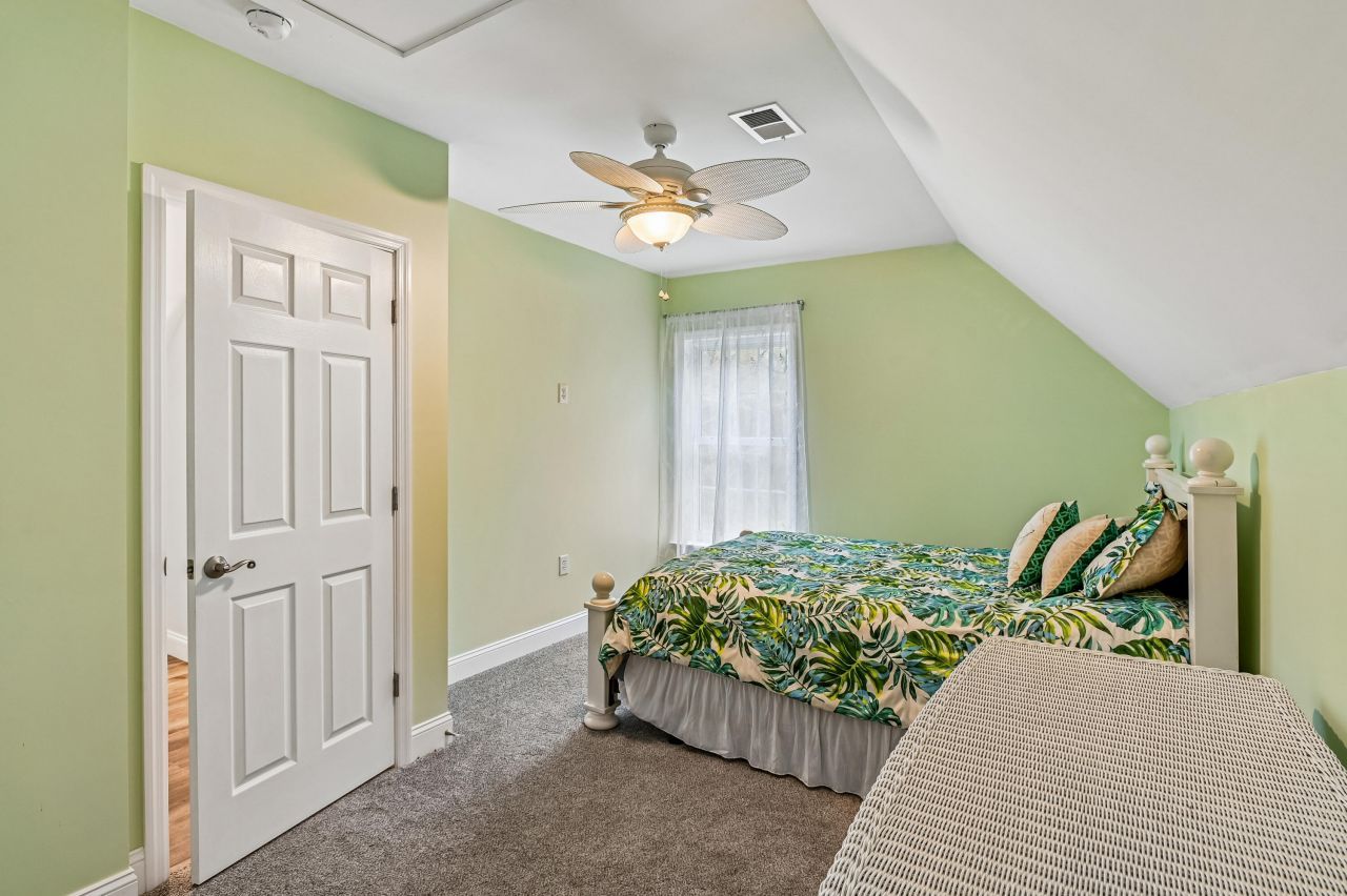 2458 Audette Avenue Photo 73