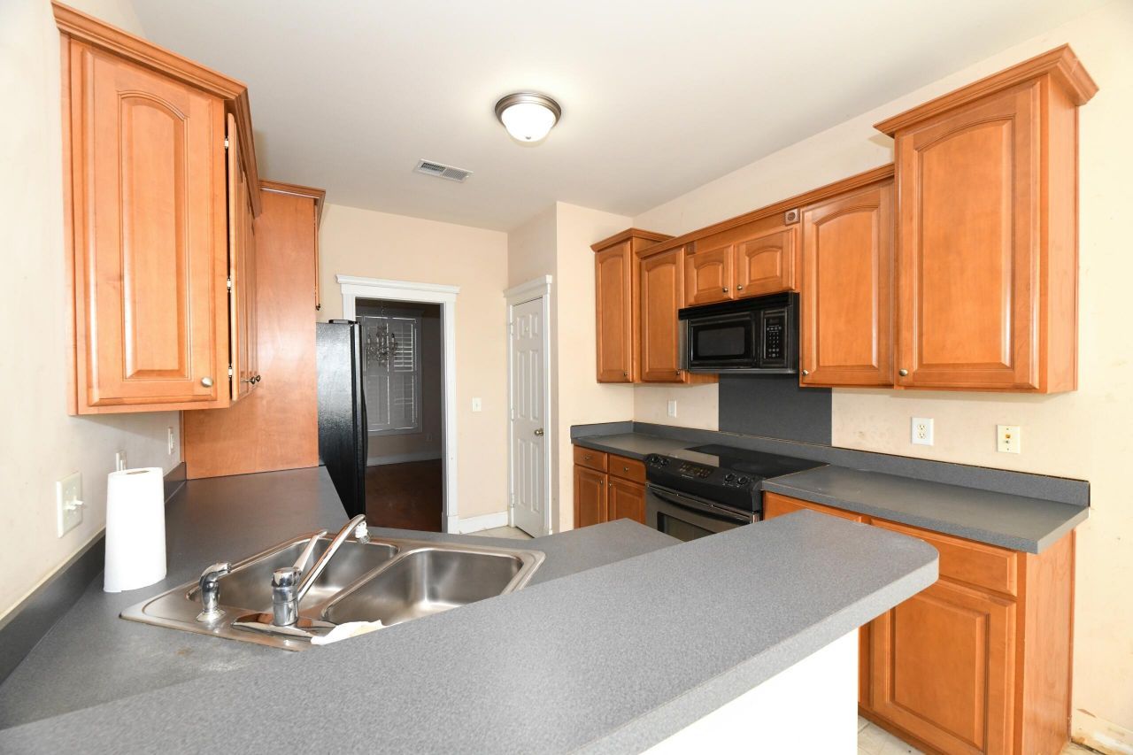 102 Sago Palm Court Photo 10