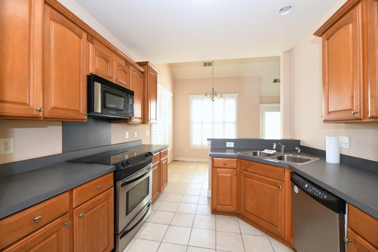 102 Sago Palm Court Photo 12