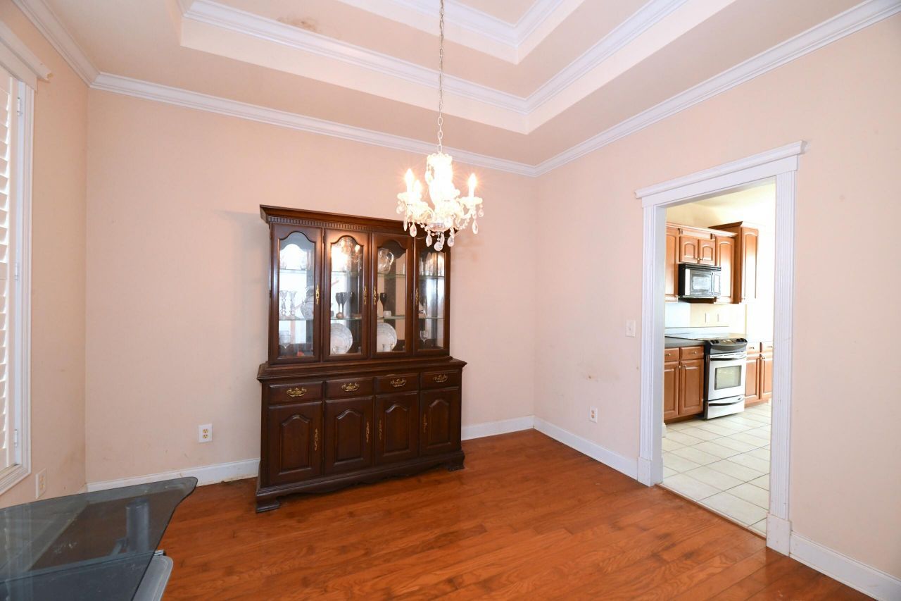 102 Sago Palm Court Photo 13