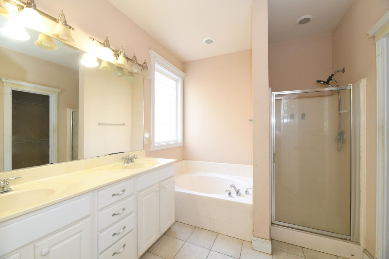 102 Sago Palm Court Photo 17