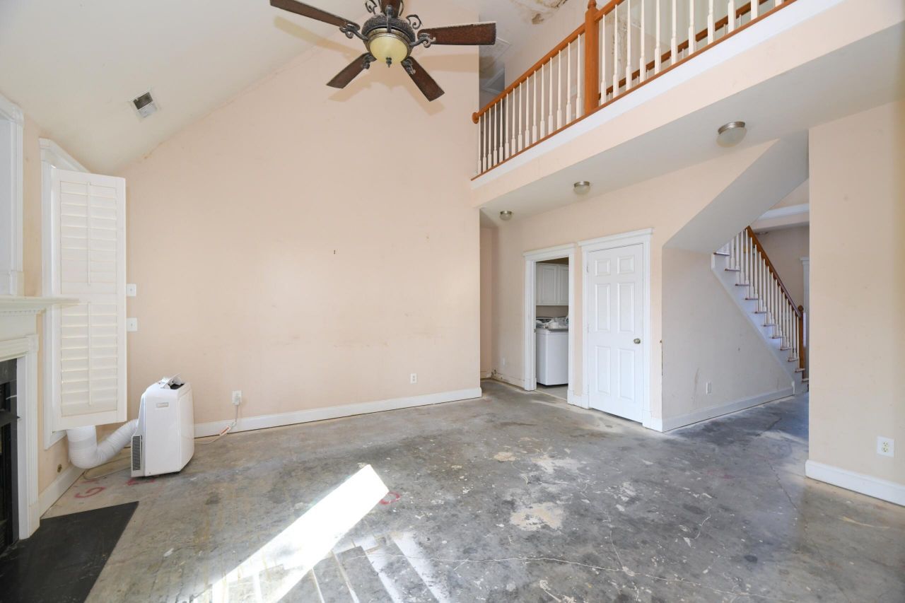 102 Sago Palm Court Photo 5