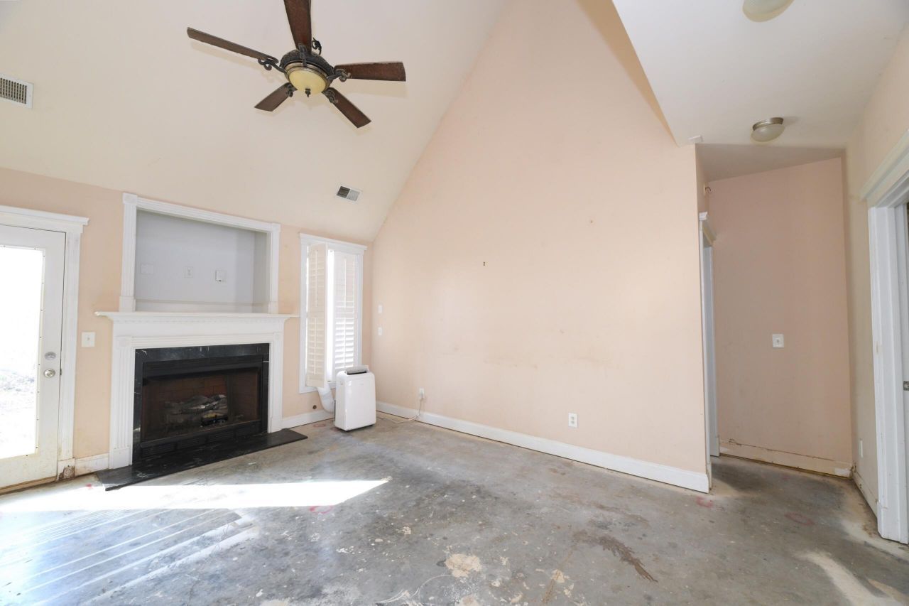 102 Sago Palm Court Photo 6