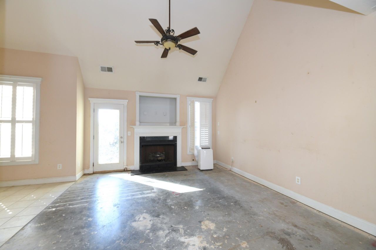 102 Sago Palm Court Photo 7