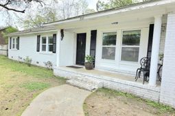 209 Janice Street photo 4