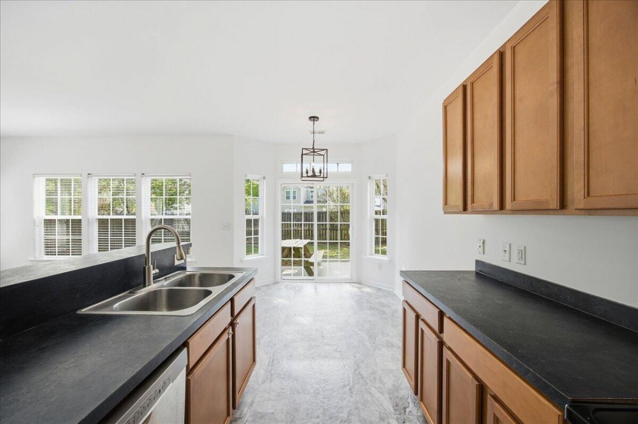 159 Dream Street Photo 10