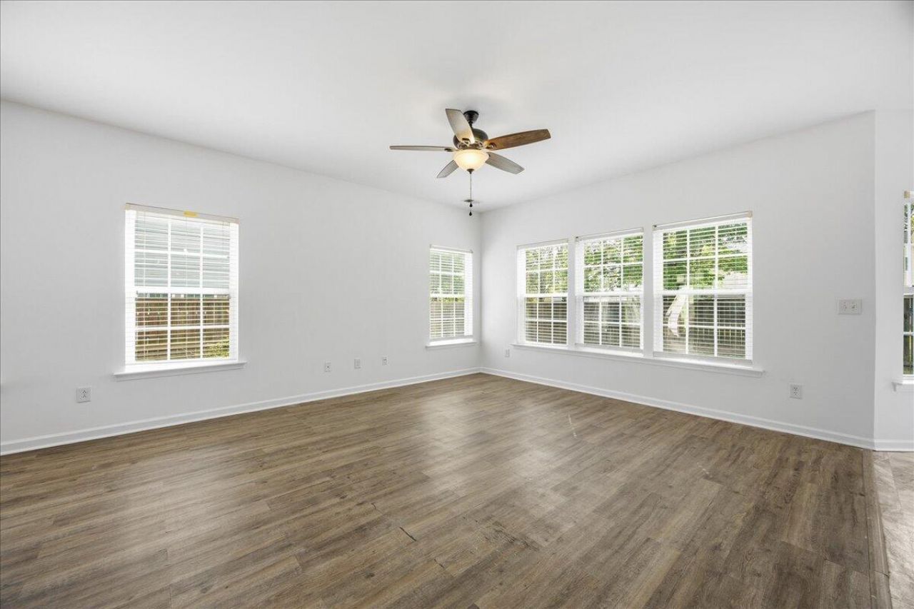 159 Dream Street Photo 11