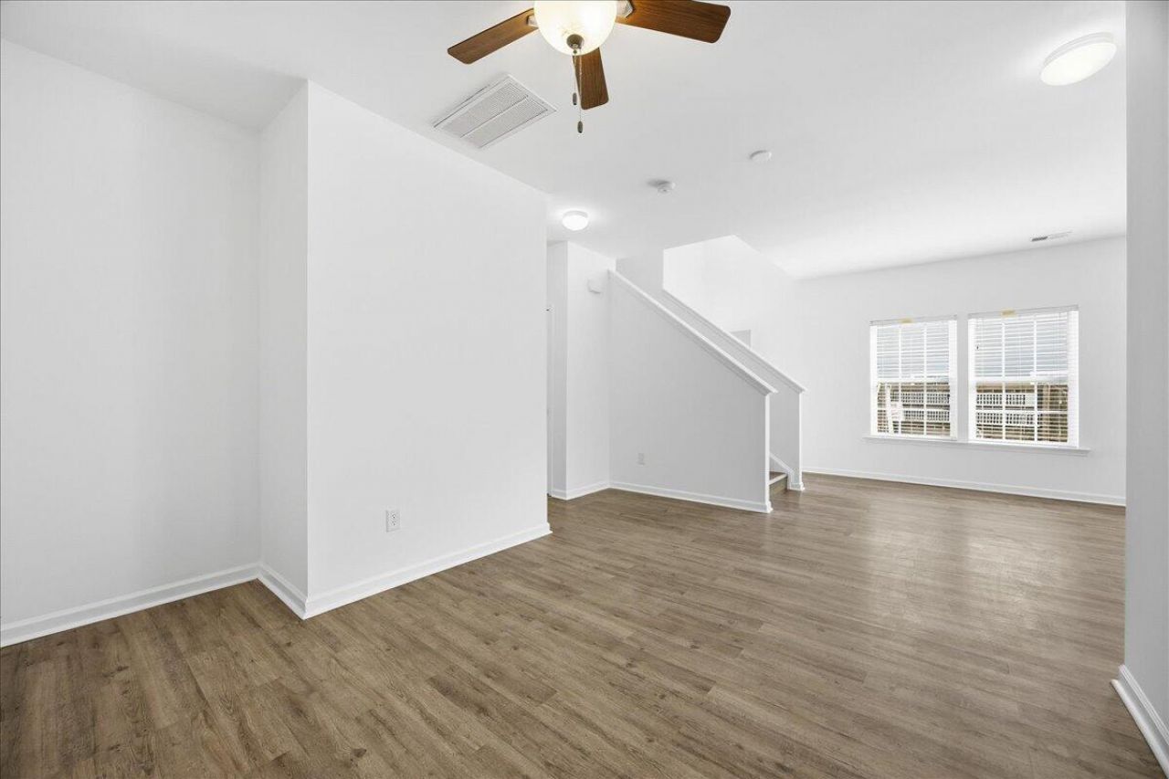 159 Dream Street Photo 12