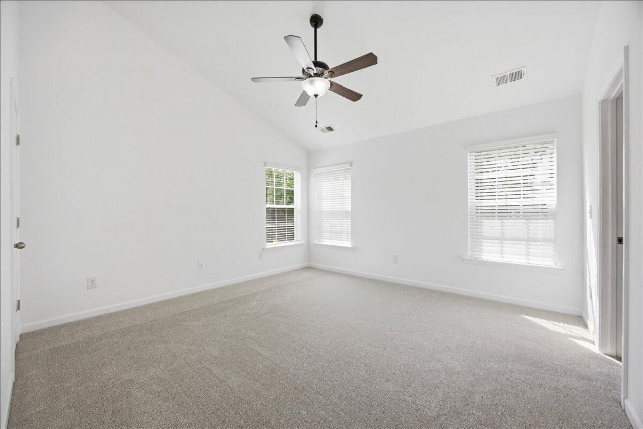 159 Dream Street Photo 18