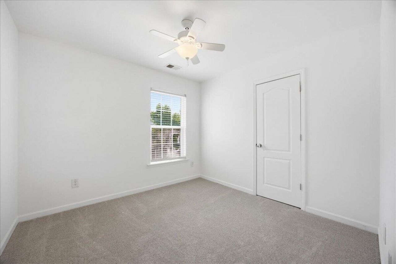 159 Dream Street Photo 26