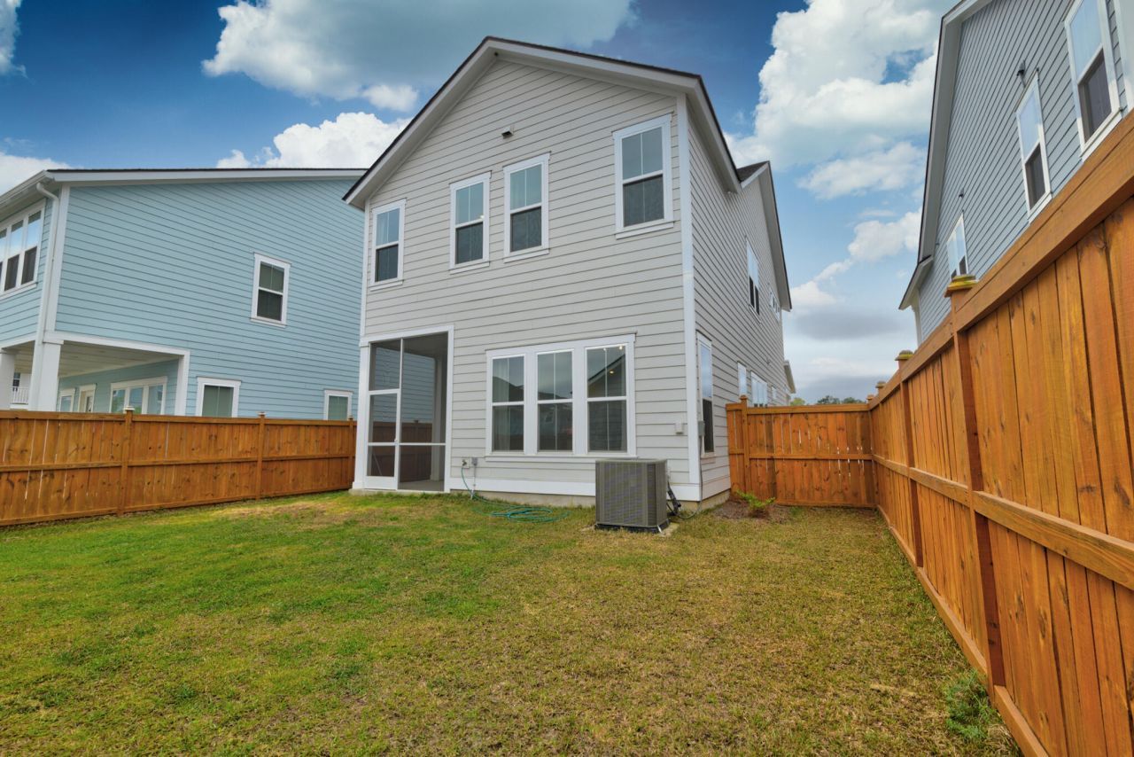 106 Drift Rose Drive Photo 17