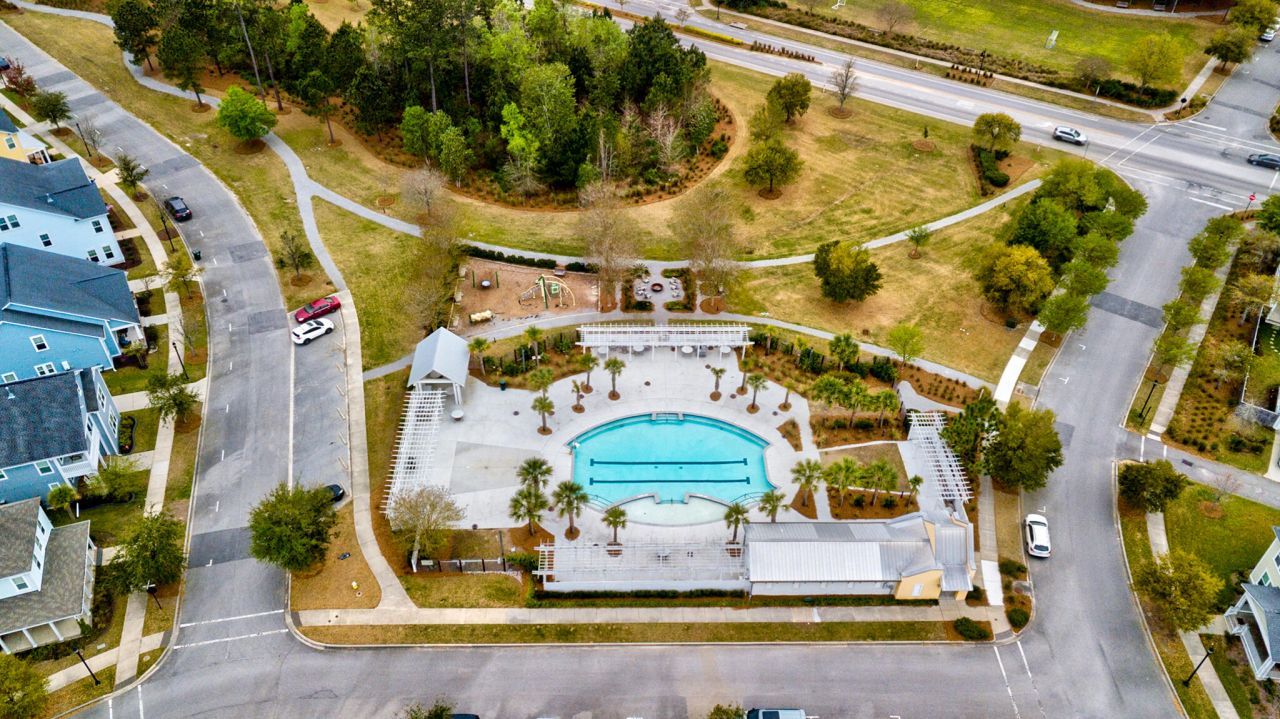 106 Drift Rose Drive Photo 20