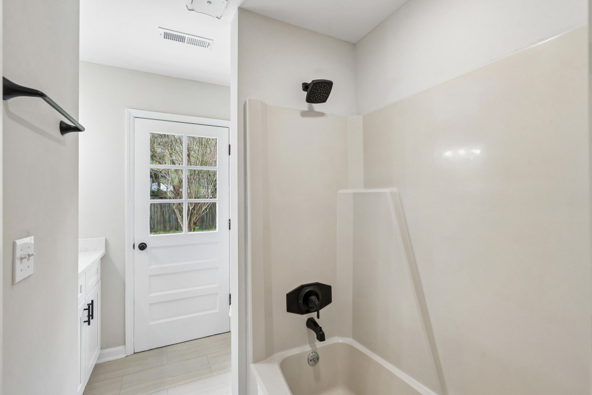 230 Smythe Drive Photo 16