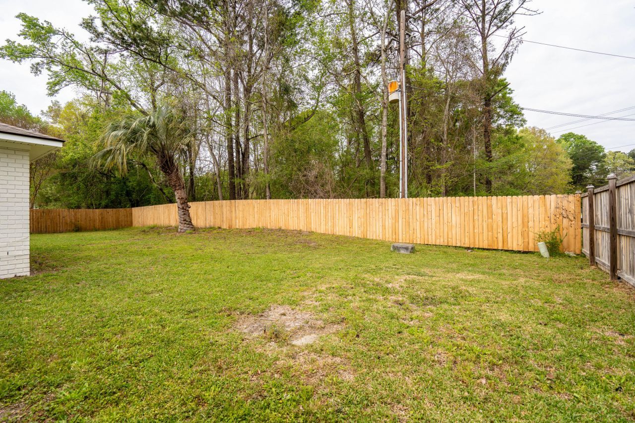 230 Smythe Drive Photo 33