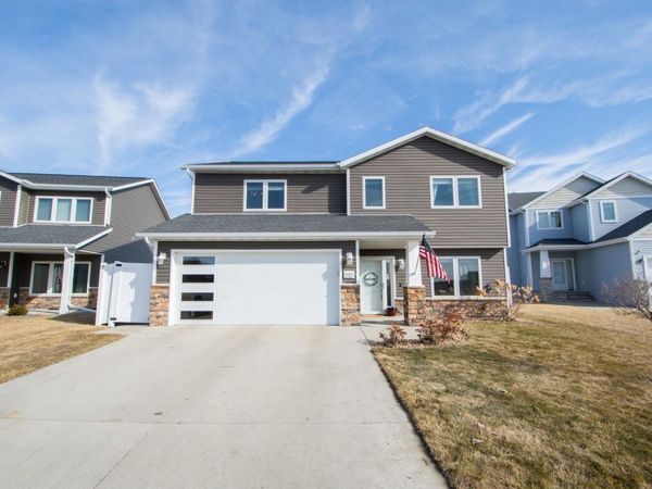 293 Redwood Drive , Mapleton, ND 58059