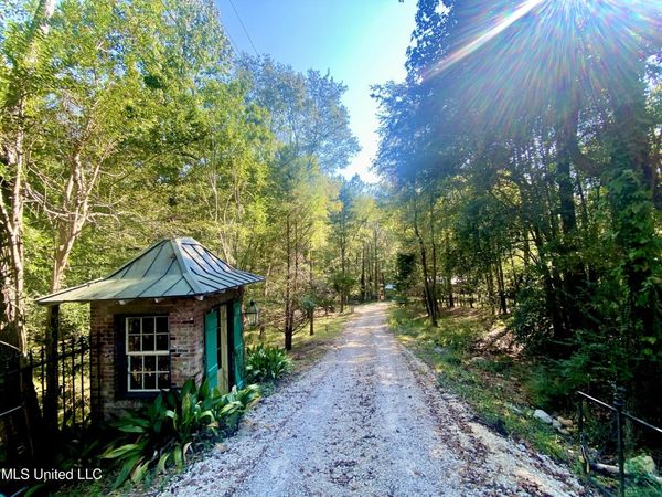 140 Westover Drive, Hazlehurst, MS 39083