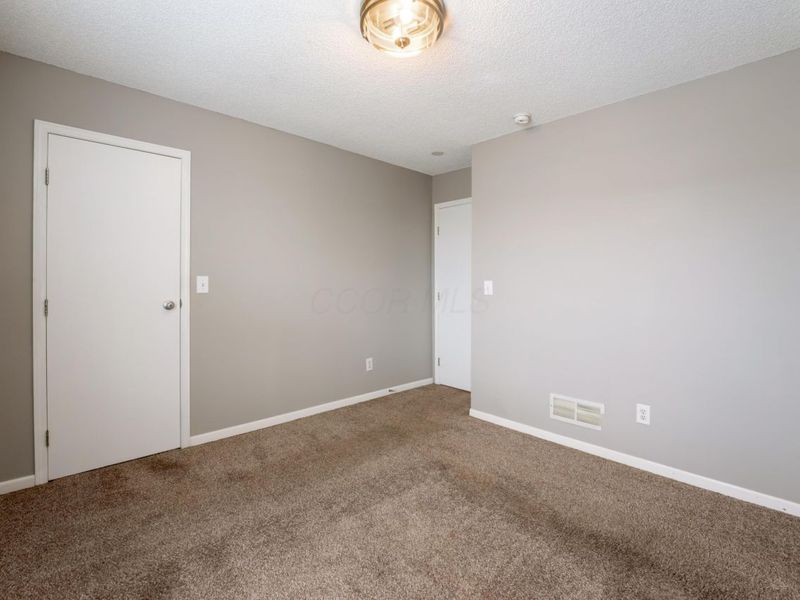 5728 Snow Drive, Hilliard, OH 43026 Photo 19