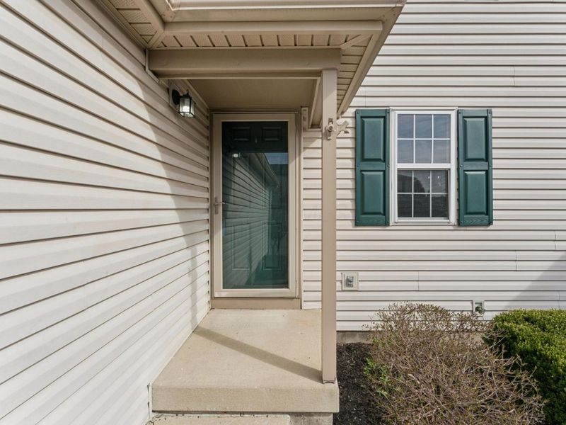 5728 Snow Drive, Hilliard, OH 43026 Photo 3