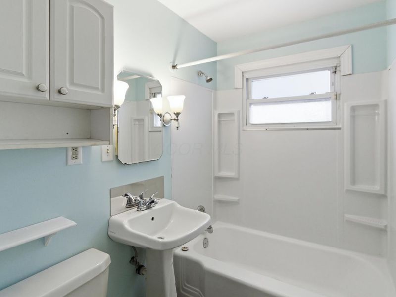 1104 E North Broadway Street, Columbus, OH 43224 Photo 10