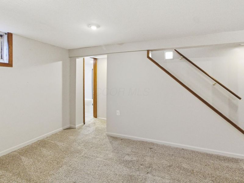 1104 E North Broadway Street, Columbus, OH 43224 Photo 15