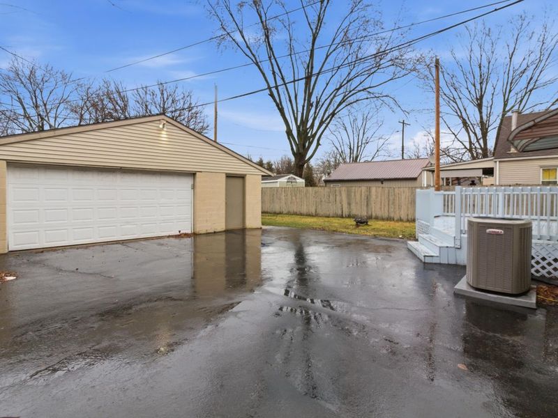 1104 E North Broadway Street, Columbus, OH 43224 Photo 21